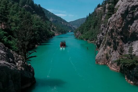 Морская прогулка по Зеленому Каньону (Green Canyon): Круиз, купание и отдых